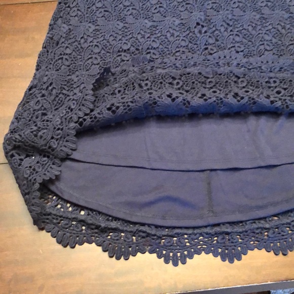 Dressbarn crochet lined skirt - Picture 4 of 6